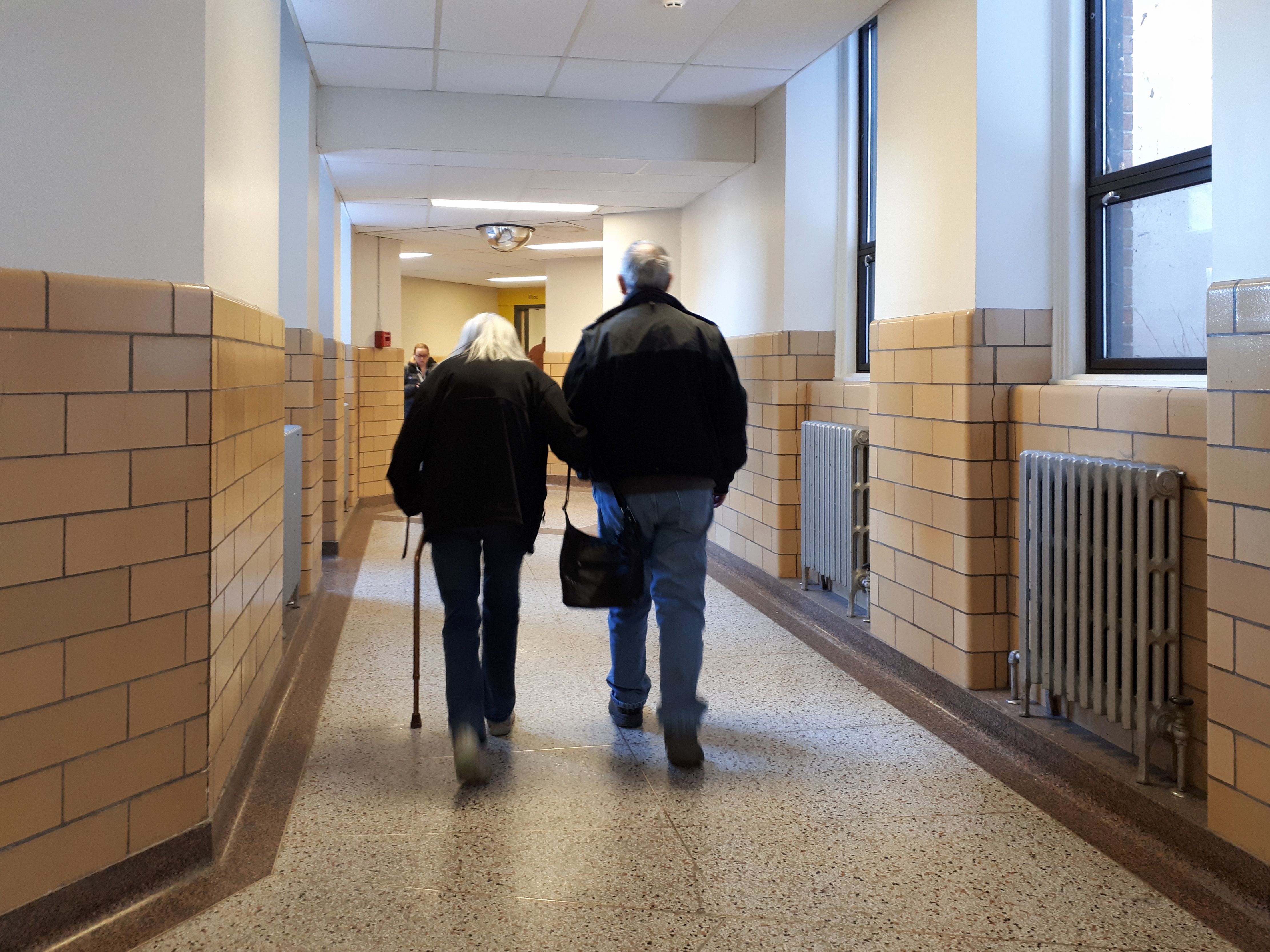 Une majorité de proches aidants jugent «essentiel que leur employeur offre des mesures concrètes de soutien».