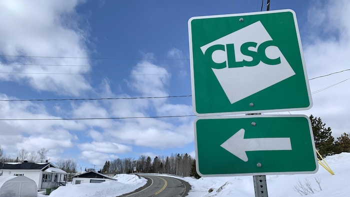 Une pancarte de CLSC.