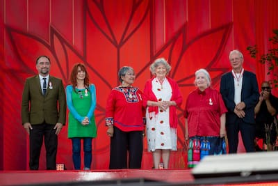 Les personnes suivantes ont été nommées ou promues au sein de l’Ordre du Canada : Compagnon Simon Brault, C.C., O.Q.
Membres Michelle Frances Good, C.M. Rassi Nashalik, C.M. Michel Rabagliati, C.M., C.Q., Chloé Sainte-Marie, C.M.